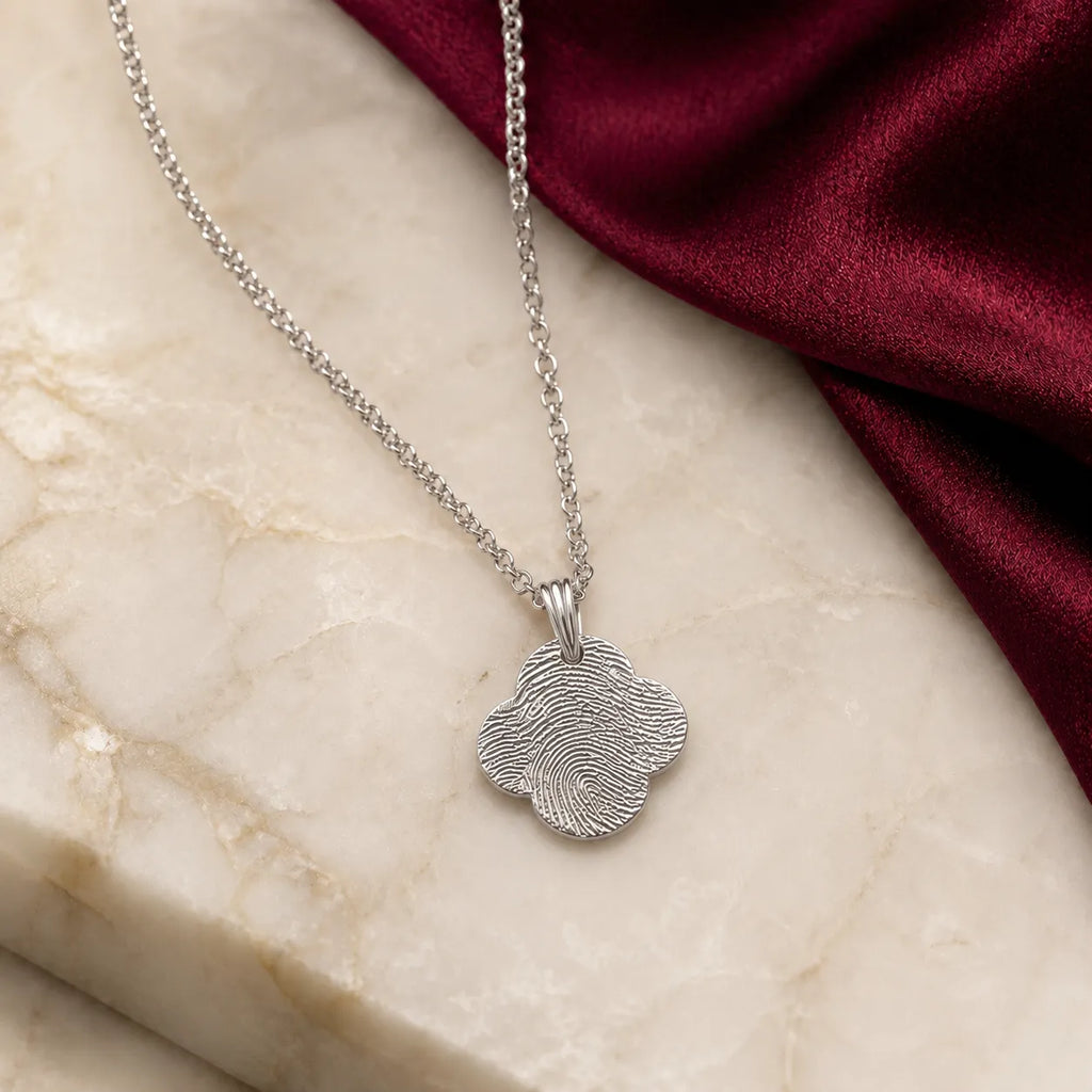 Clover Imprint Necklace